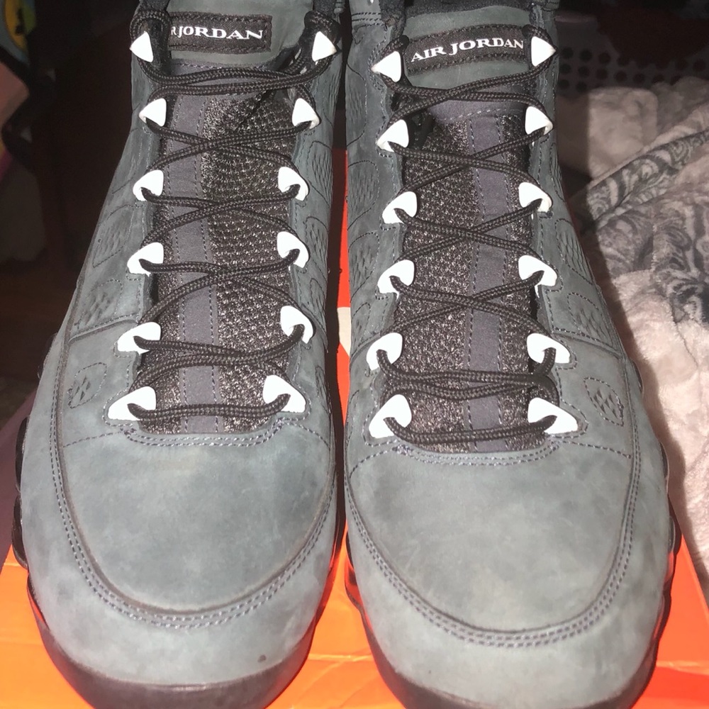 Jordan 9 anthracite men size 11.5